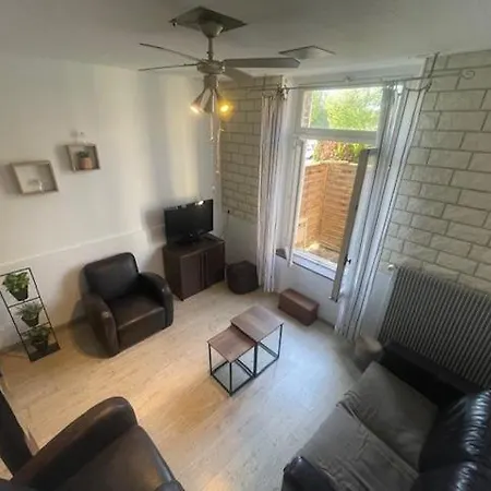 Apartment T1 Proche Centre Et Cite Tirlet